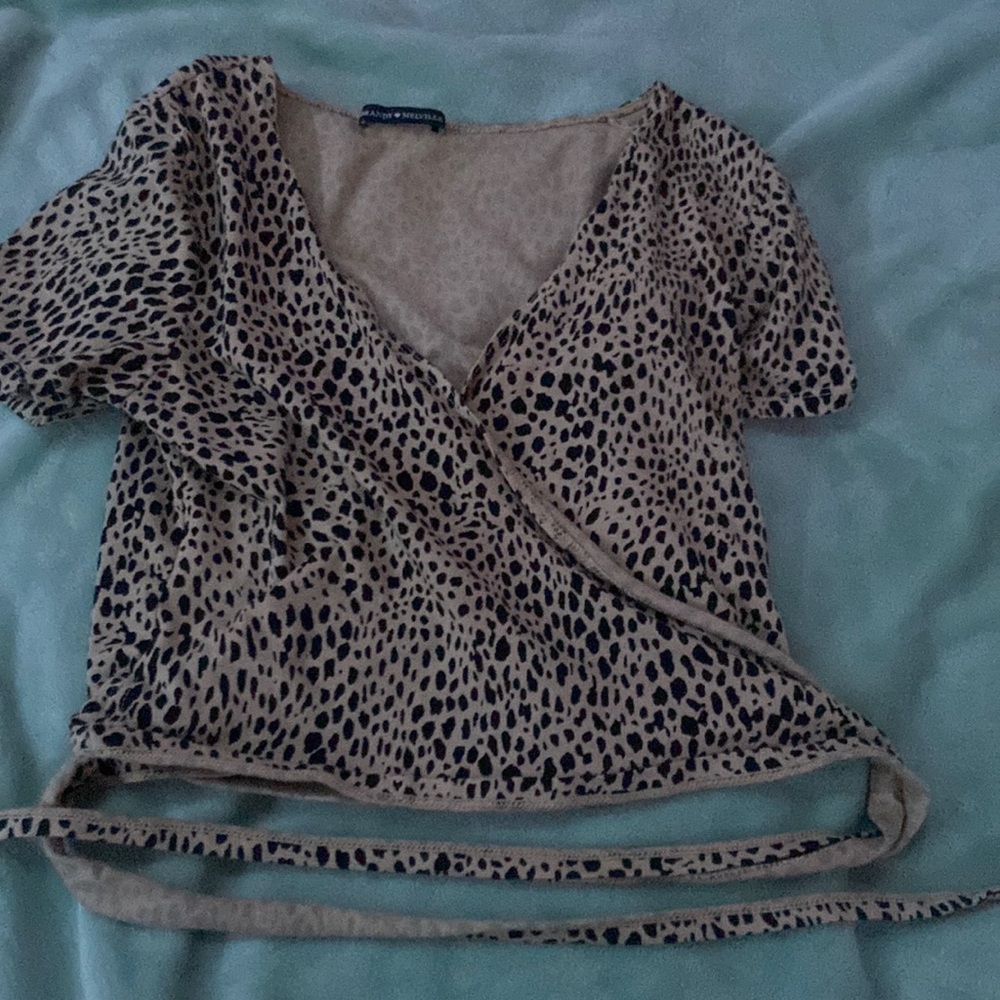 Brandy Melville shirt